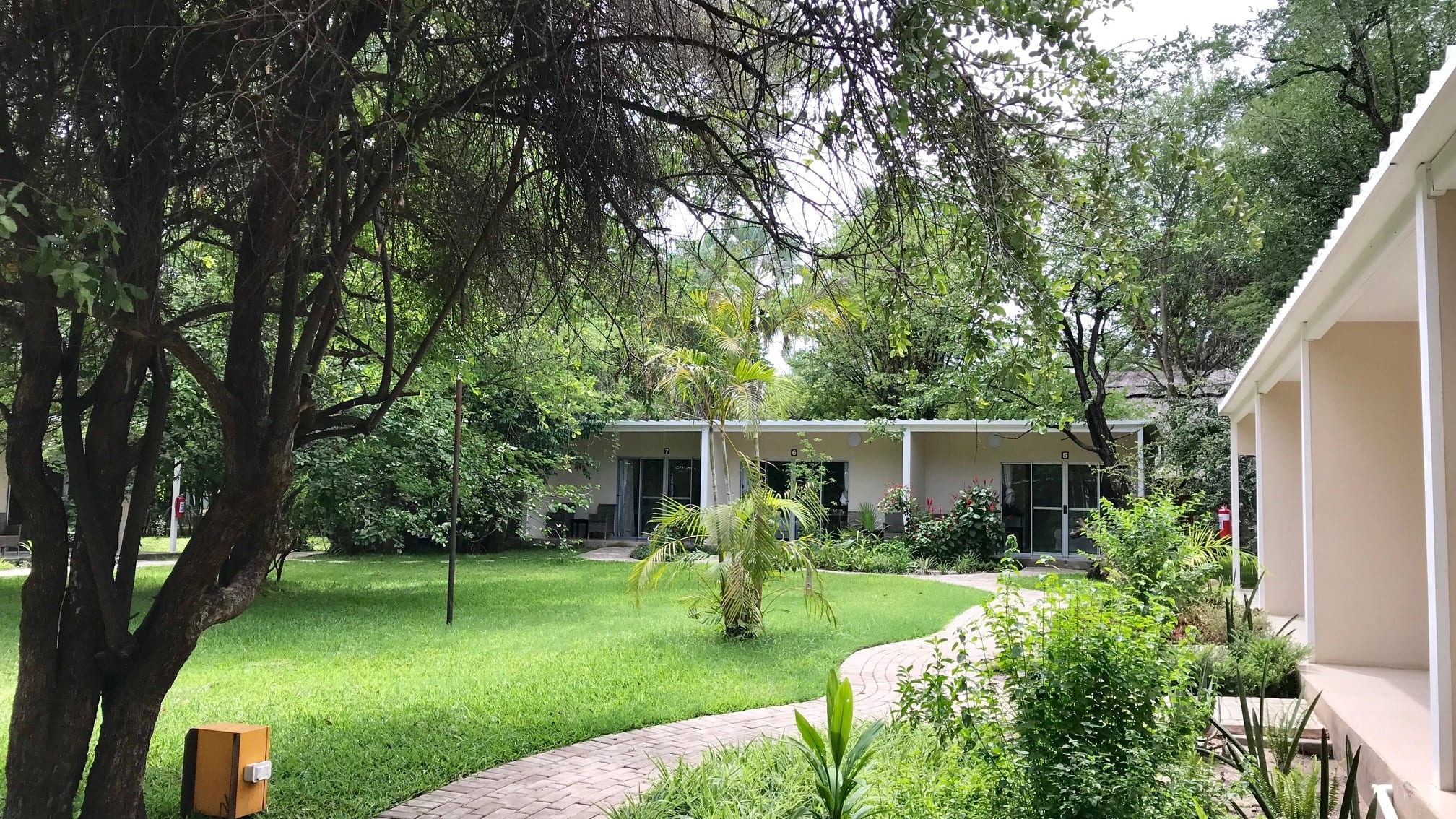 Vic Falls (Waterfront) — photo 1